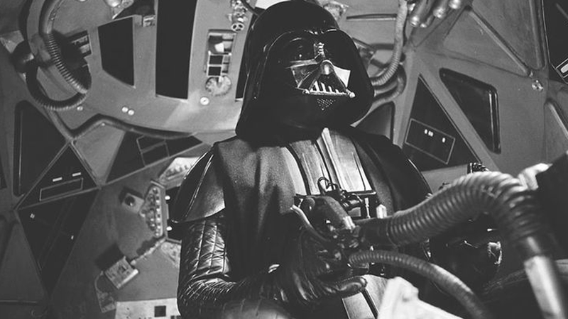 Illustration for article titled There's an Entirely New TIE Fighter and Droid in the New Star Wars Trailer UPDATED